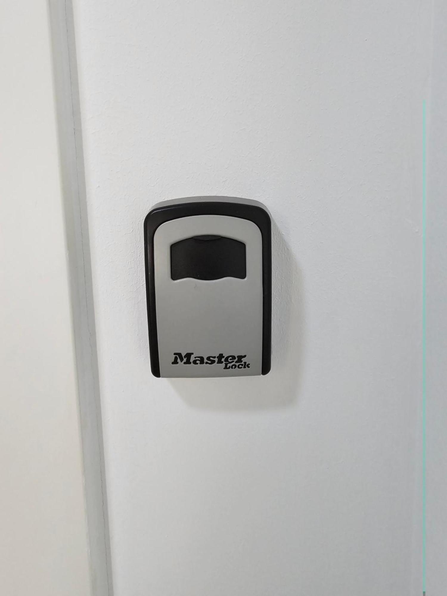 Magnet Residence Condo 1 Self Checkin Tirana Esterno foto